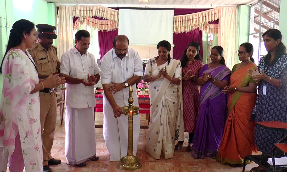 ദുരന്ത നിവാരണ ക്ലബ്ബിന്റെ ഉദ്ഘാടനം ജില്ലാ പഞ്ചായത്ത് പ്രസിഡന്റ് ഉല്ലാസ് തോമസ് നിർവഹിച്ചു