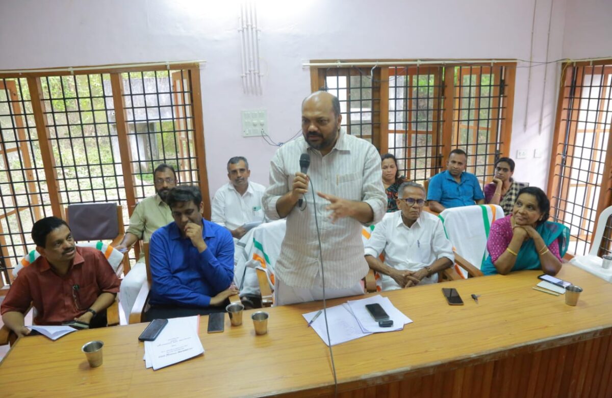 നവകേരള സദസ് പിറവത്ത് അവലോകന യോഗം നടന്നു