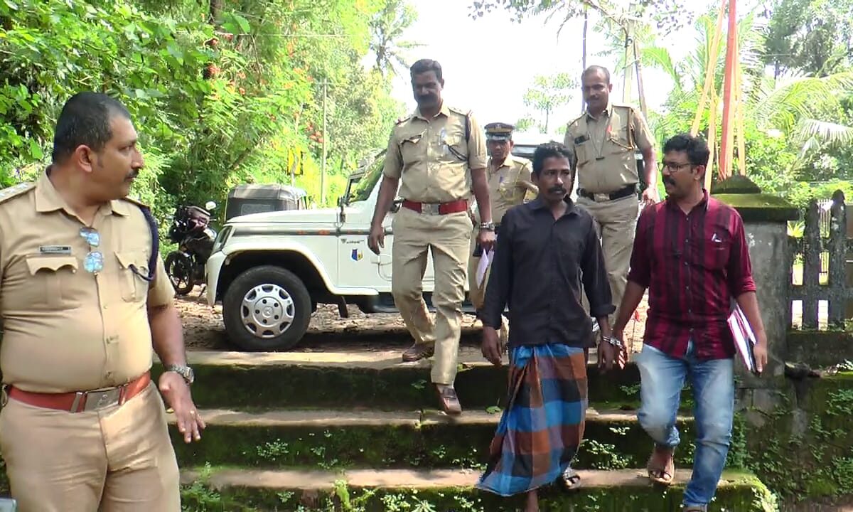 മഹാദേവക്ഷേത്രത്തിൽ മോഷണം നടത്തിയ പ്രതിയെ പോലീസ് തെളിവെടുപ്പിന് എത്തിച്ചു