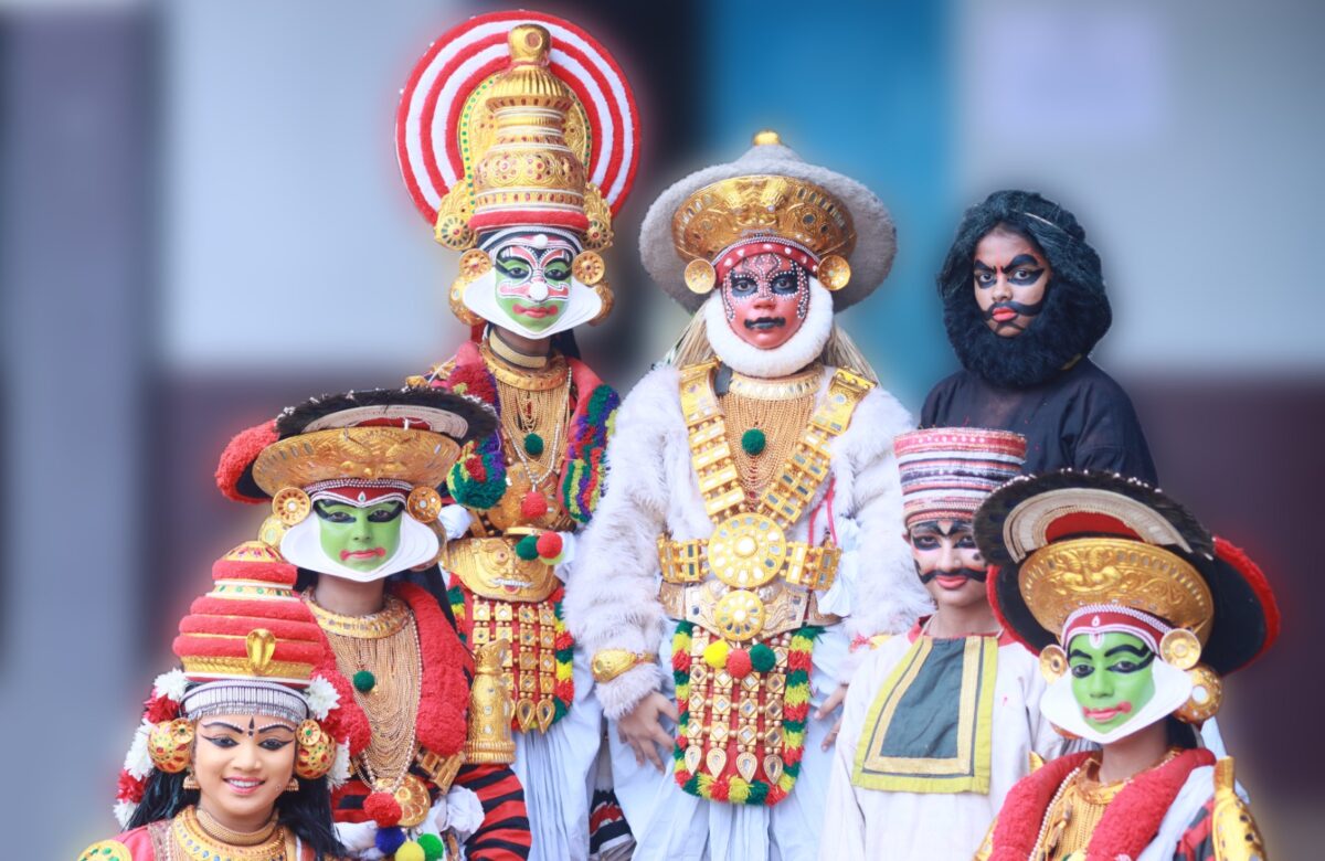 ഹൈസ്‌കൂൾ വിഭാഗം കൂടിയാട്ടം മത്സരത്തിൽ ആലുവ വിദ്യാധിരാജ വിദ്യാഭവൻ ഹയർ സെക്കന്ററി സ്‌കൂൾ ടീം എ ഗ്രഡോടെ ഒന്നാമതെത്തി