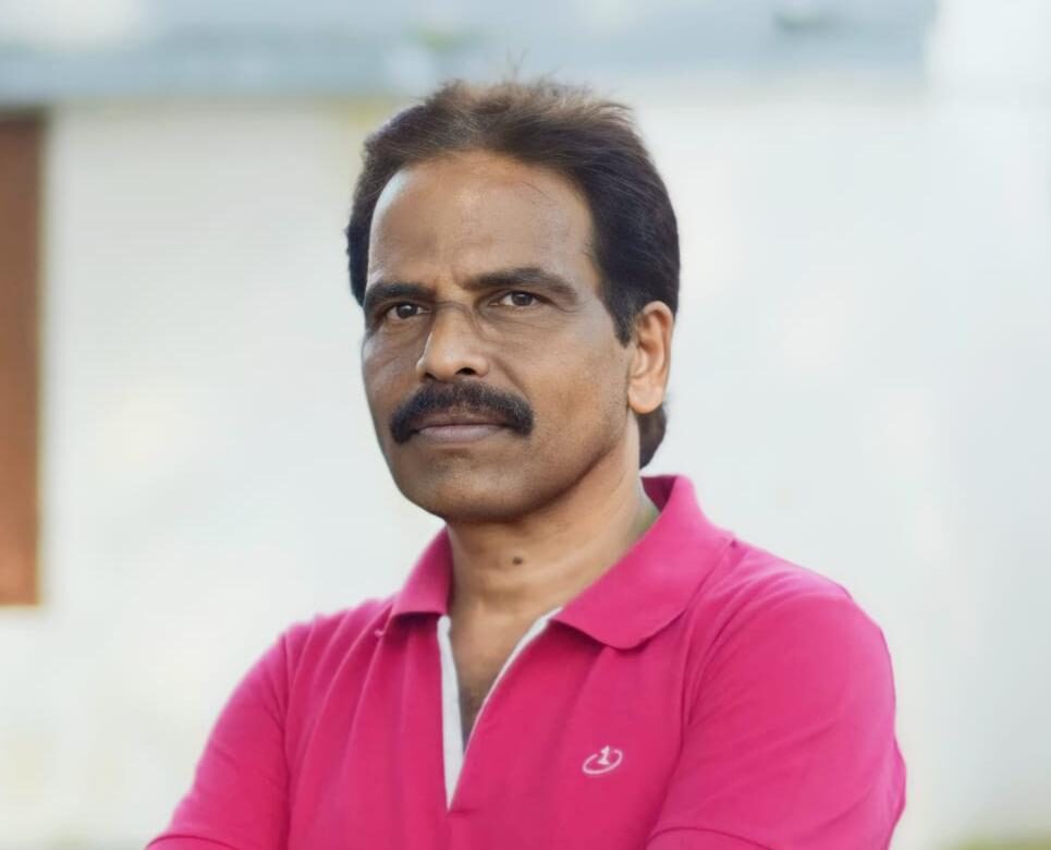 വാഹനാപകടത്തിൽ പരുക്കേറ്റ് ചികിത്സയിലായിരുന്ന സെക്യൂരിറ്റി ജീവനക്കാരൻ മരിച്ചു