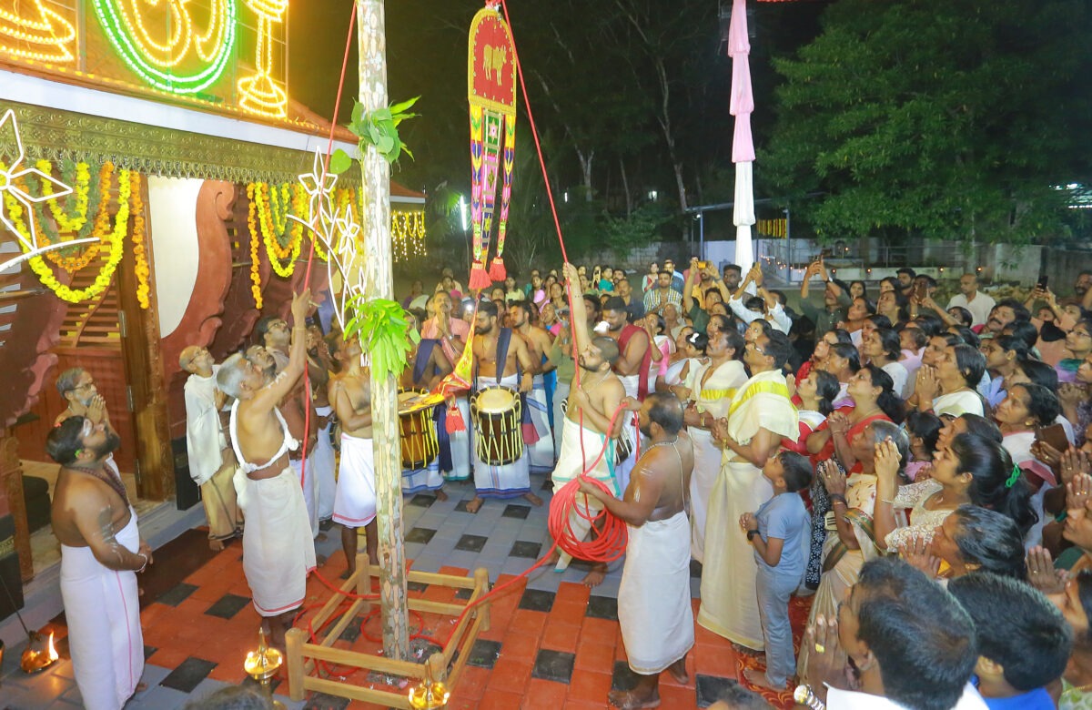 തിരുവീശങ്കുളം മഹാദേവ ക്ഷേത്രത്തില്‍ തിരുവാതിര ഉത്സവം കൊടിയേറി.    ആറാട്ട് തിരുവാതിരയായ 27 ന്