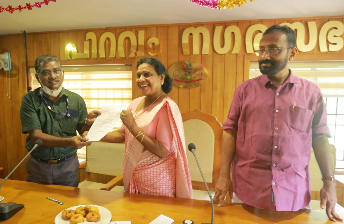 തുടർച്ചയായി രണ്ടുവർഷം സംസ്ഥാന ആർദ്ര കേരളം പുരസ്കാരം നേടിയതിൽ അഭിമാനം :  ഏലിയാമ്മ ഫിലിപ്പ്   