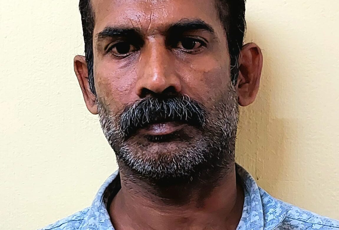 മുക്കുപണ്ടം പണയം വെച്ച് പണം തട്ടിയ കേസിൽ പ്രതി പോലീസ് പിടിയിൽ