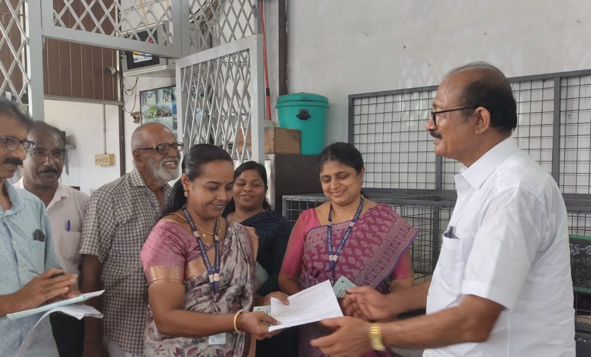 ജില്ലാ അഗ്രിക്കൾച്ചറൽ അസിസ്റ്റന്റ് ഡയറക്ടറും സംഘവും കൂത്താട്ടുകുളം കാർഷിക ലേല വിപണി സന്ദർശനം നടത്തി.