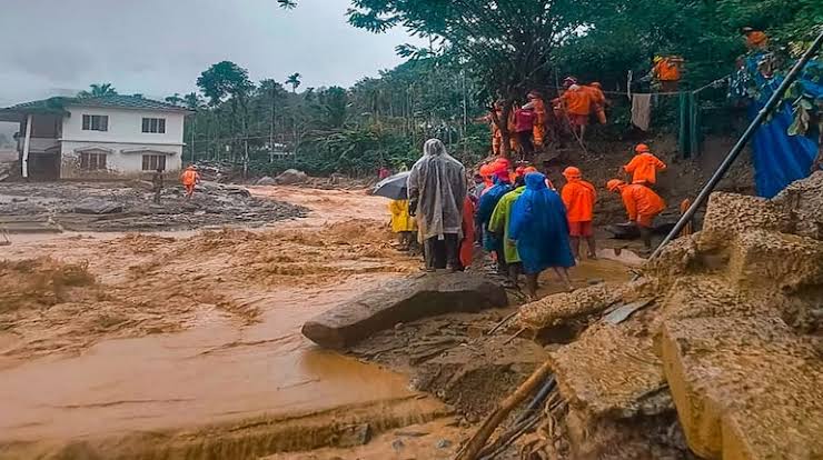 ദുരിതക്കയത്തില്‍ കൈത്താങ്ങായി കൂത്താട്ടുകുളം നഗരസഭ.