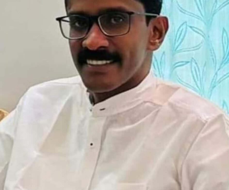 കാറപകടത്തിൽ യുവാവ് മരിച്ചു.     