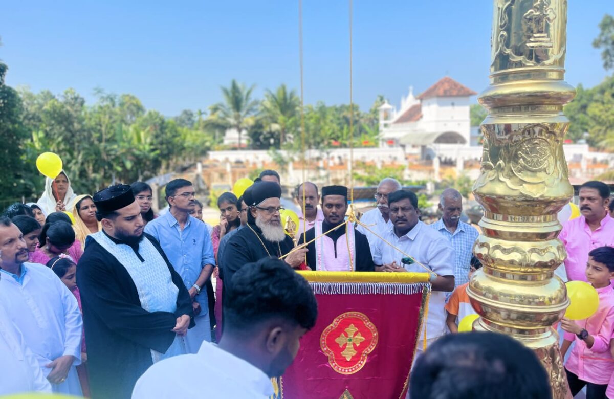 ഓണക്കൂർ സെഹിയോൻ യാക്കോബായ സുറിയാനി പള്ളിയിൽ തീയ്ക്കടുത്ത മോർ ഇഗ്നാത്തിയോസ് നൂറോനോയുടെ ഓർമ്മപെരുന്നാളിന് കൊടിയേറി
