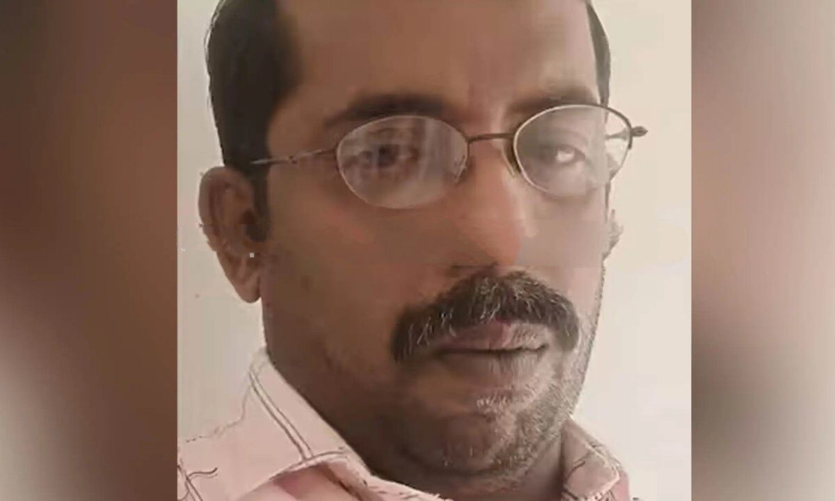 മൂവാറ്റുപുഴയിൽ നിയന്ത്രണം  വിട്ട കാർ ഇടിച്ചു ലോട്ടറി വിൽപ്പനക്കാരൻ  മരിച്ചു