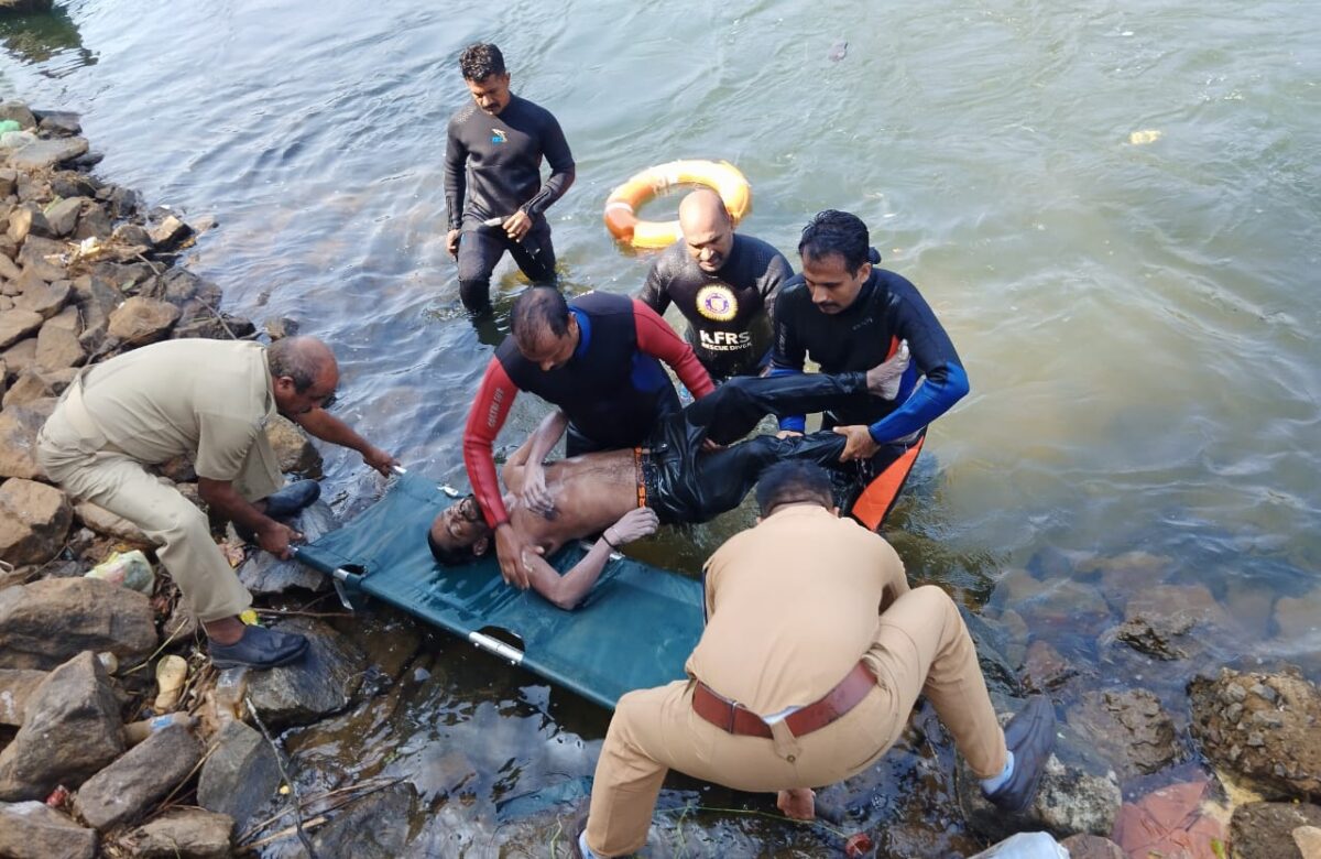 നീന്തുന്നതിനിടയിൽ പുഴയിൽ കാണാതായ യുവാവിന്റെ മൃതദേഹം കണ്ടെത്തി.