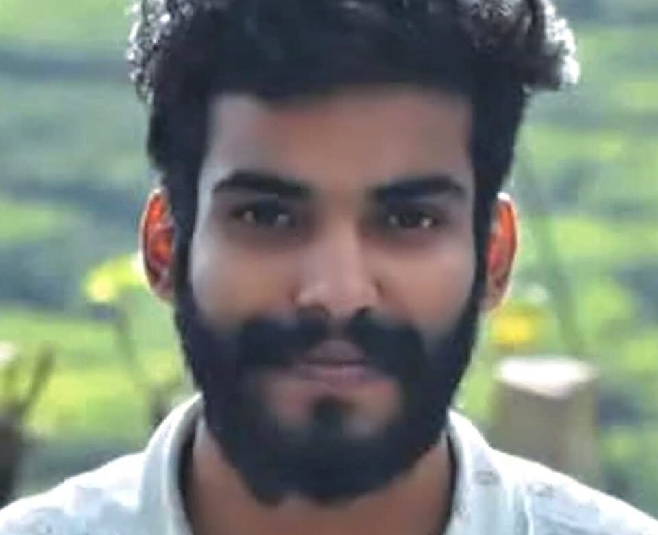ട്രെയിനിൽ നിന്ന് വീണ് യുവാവ് വീണുമരിച്ചു