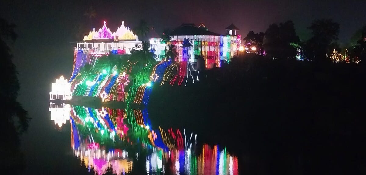 പെരുന്നാളിന് ഒരുങ്ങി പിറവം : ചരിത്ര പ്രസിദ്ധമായ പിറവം സെന്റെ മേരീസ് ഓർത്തഡോക്സ് സിറിയൻ കത്തീഡ്രലില്‍ ഇന്നും, നാളെയും പെരുന്നാൾ .