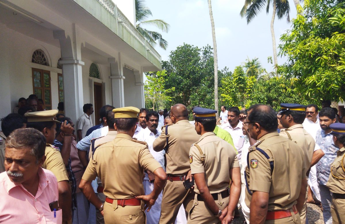 സെമിത്തേരിയിൽ പ്രാർഥിക്കുന്നതിനെ ചൊല്ലി തർക്കം  വെട്ടിത്തറ ഓർത്തഡോക്‌സ് പള്ളിയിൽ സംഘർഷം