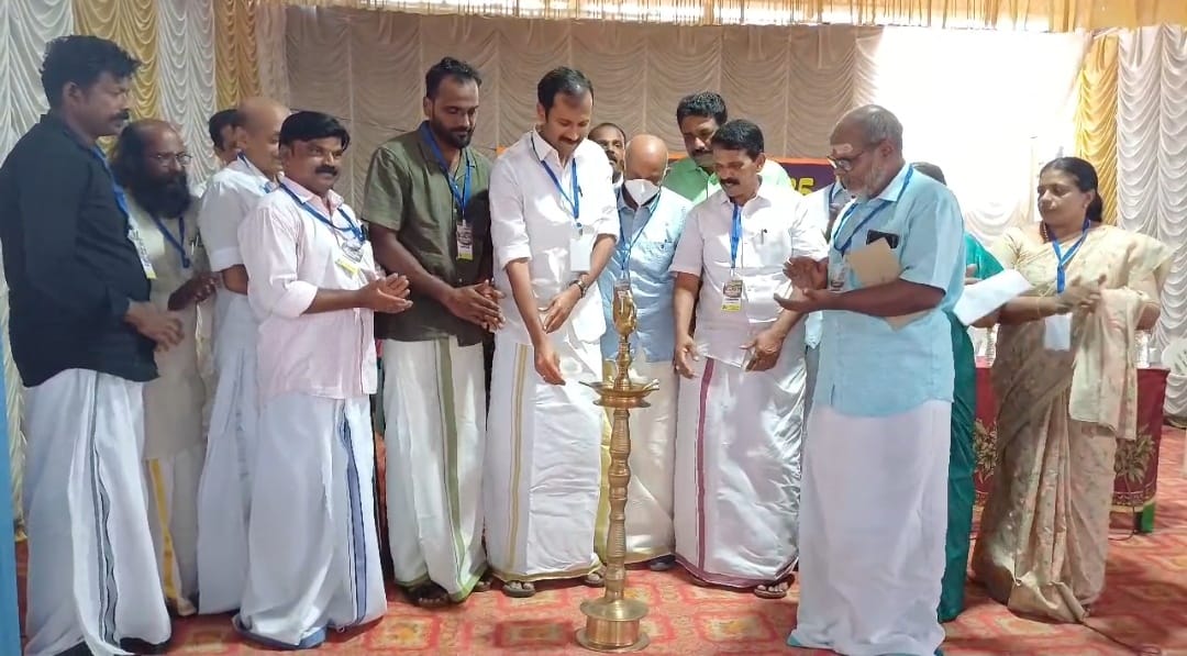എടക്കാട്ടുവയൽ യൂ.പി സ്കൂളിൽ പൂർവവിദ്യാർത്ഥി മഹാസംഗമം സംഘടിപ്പിച്ചു.