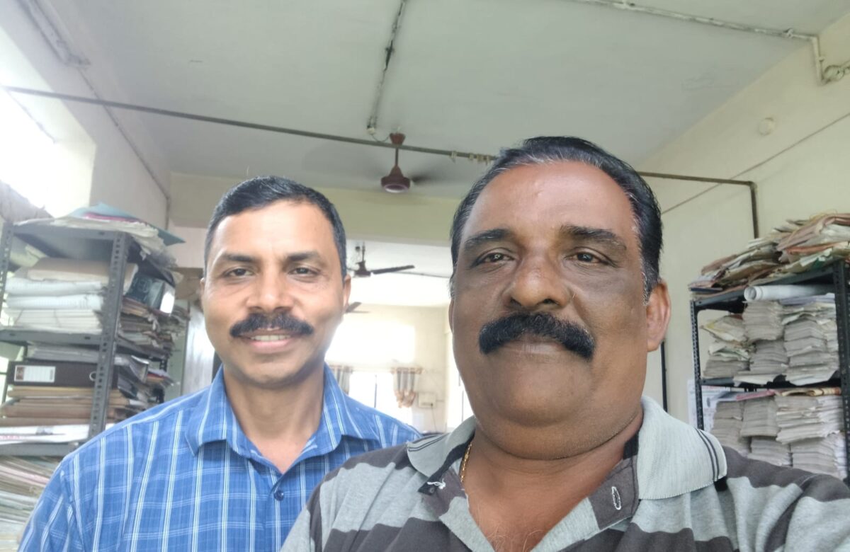 തലകീഴായി മറിഞ്ഞ കാറിൽ കുടുങ്ങി വീട്ടമ്മ;  രക്ഷകരായി ജല അതോറിറ്റി ജീവനക്കാർ