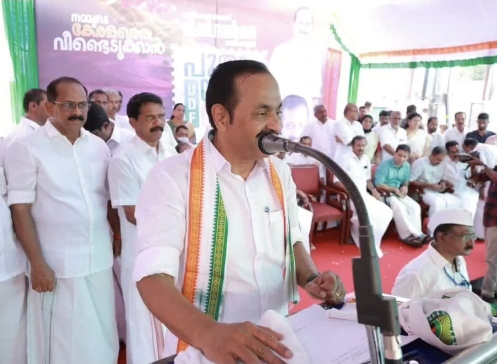 പുതുയുഗ യാത്രക്ക് മുളന്തുരുത്തിയിൽ ഉജ്ജല സ്വീകരണം നൽകി