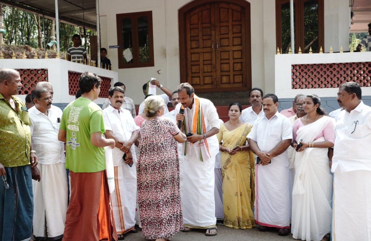 റബ്ബറിന് 300 രൂപ താങ്ങുവില ഉറപ്പാക്കുമെന്ന വാഗ്ദാനവുമായി അനൂപ് ജേക്കബ് മണീടിൽ പര്യടനം നടത്തി    