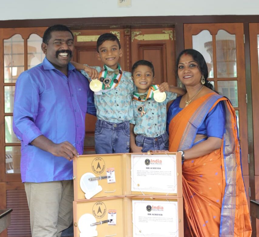 അക്ഷരമുറ്റത്തെ ‘അപൂർവ്വ’ സഹോദരങ്ങൾ; ലോക റെക്കോർഡിന്റെ നെറുകയിൽ ABCED-യും ABDEC-യും! (അബ്സിദ്, അബ്ദിക് )