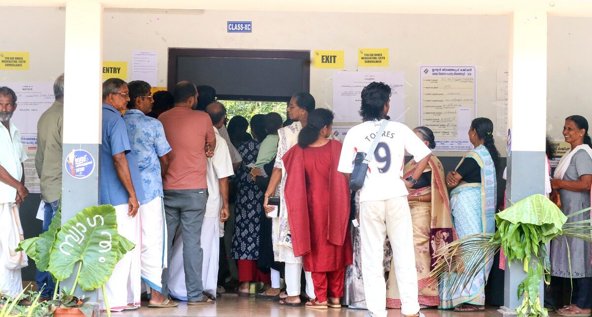 പിറവം മണ്ഡലത്തിൽ വോട്ടെടുപ്പ് തികച്ചും സമാധാനപരം