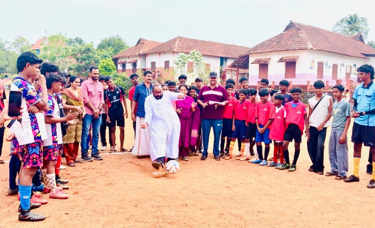 പിറവം സെന്റ് ജോസഫ്‌സ് സ്കൂളിൽ സെവ്ൻസ് ഫുട്ബോൾ ടൂർണമെന്റ്