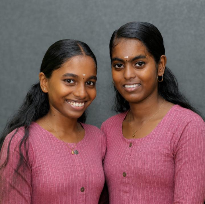 ഇരട്ടകൾക്ക് പിറന്നാൾ ദിനത്തിൽ ഇരട്ടിമധുരം
