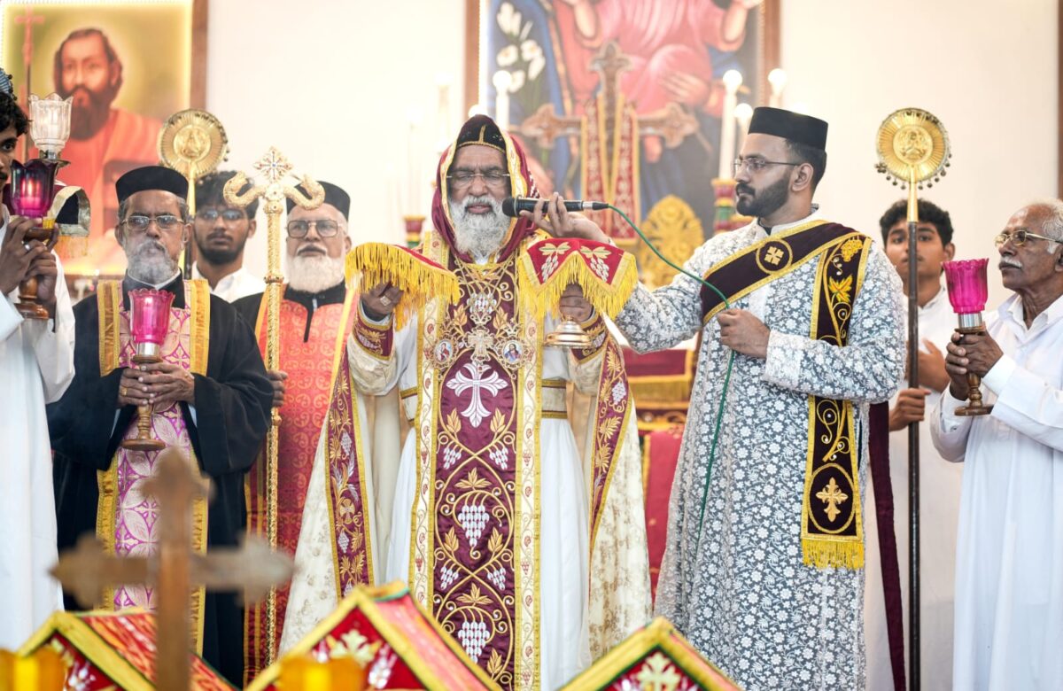 ശ്രേഷ്ഠ കാതോലിക്ക ബാവക്ക് വെട്ടിത്തറ മോർ മിഖായേൽ യാക്കോബായ സുറിയാനി വലിയ പള്ളിയിൽ സ്വീകരണം. —