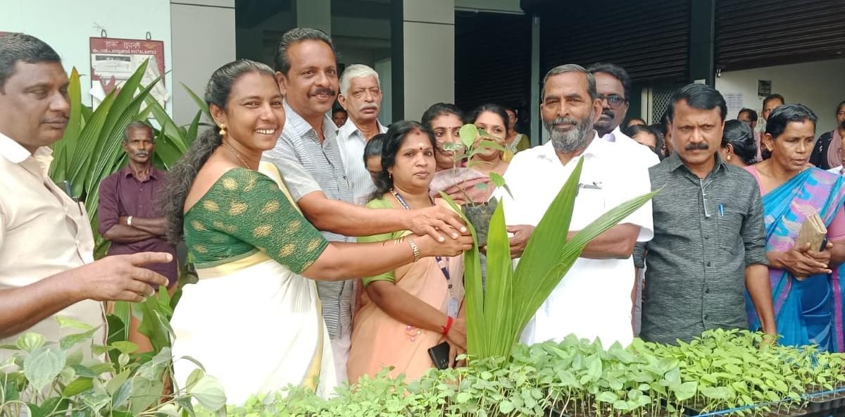 മണീടിൽ ഞാറ്റുവേല ചന്ത യും കർഷക സഭയും